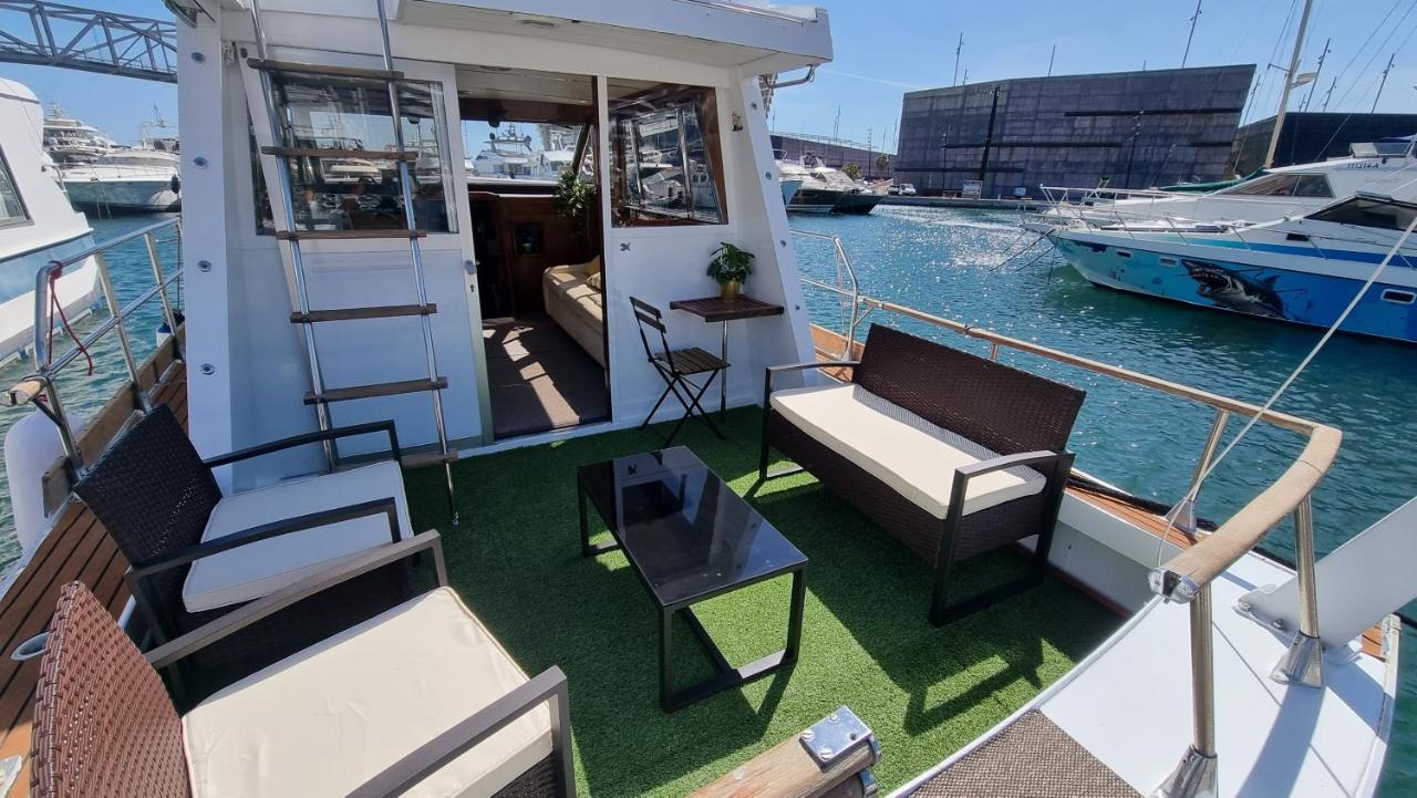 Hotel Charming Boat House In Barcelona With Big Terrace And Solarium Sant Adria de Besos Exteriér fotografie