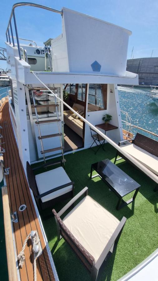 Hotel Charming Boat House In Barcelona With Big Terrace And Solarium Sant Adria de Besos Exteriér fotografie