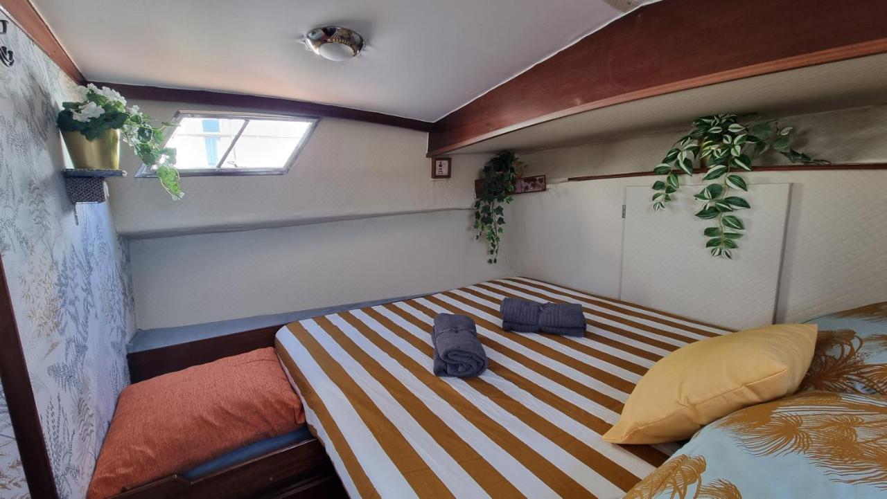 Hotel Charming Boat House In Barcelona With Big Terrace And Solarium Sant Adria de Besos Exteriér fotografie