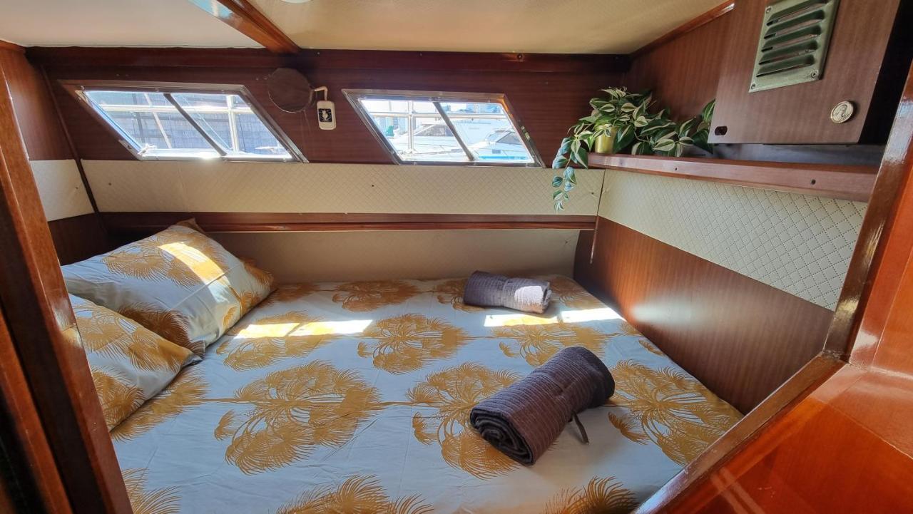 Hotel Charming Boat House In Barcelona With Big Terrace And Solarium Sant Adria de Besos Exteriér fotografie
