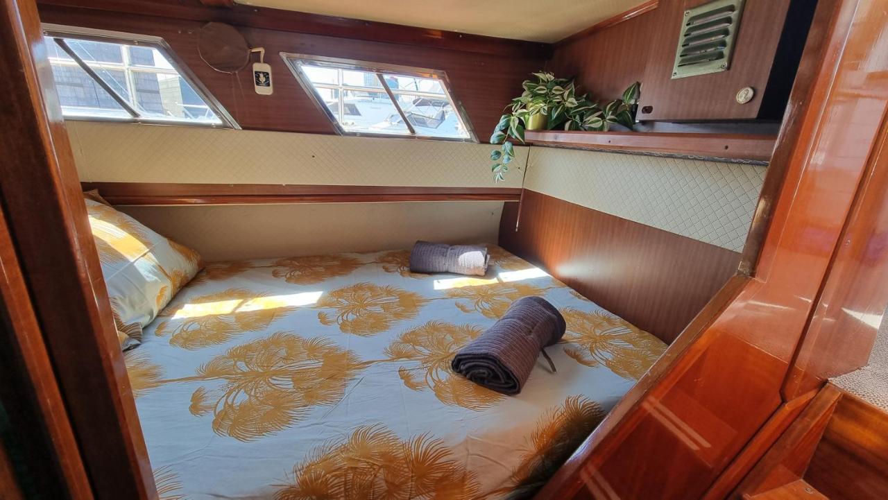 Hotel Charming Boat House In Barcelona With Big Terrace And Solarium Sant Adria de Besos Exteriér fotografie