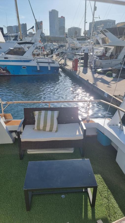 Hotel Charming Boat House In Barcelona With Big Terrace And Solarium Sant Adria de Besos Exteriér fotografie